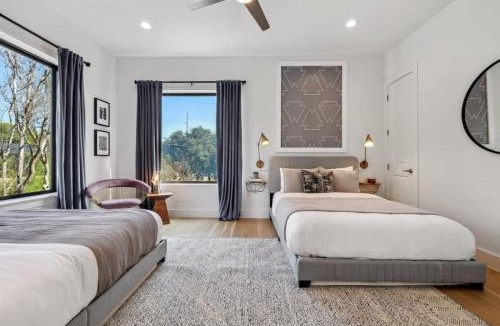 Govalle House | Luxury Modern Comfort with Private Heated Pool