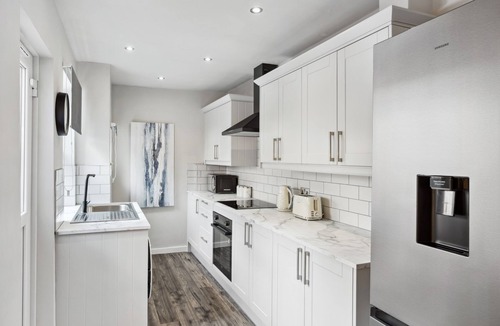 Lincoln House | Luxury Modern Entire Home