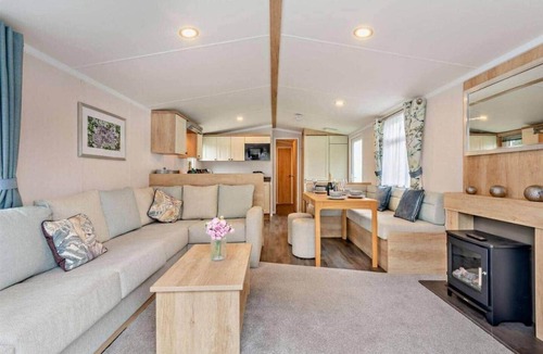 Ringwood House | Luxury Modern Family Lodge, Pools & Activity Pass