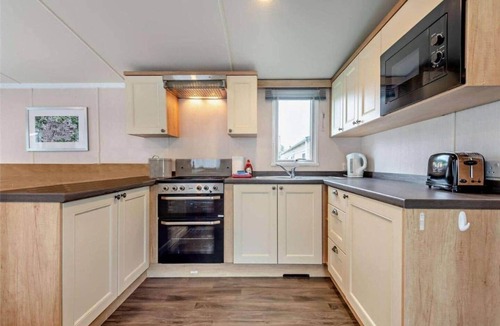 Ringwood House | Luxury Modern Family Lodge, Pools & Activity Pass