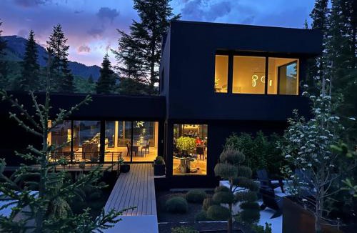 Sundance House | Luxury Modern Mountain Home