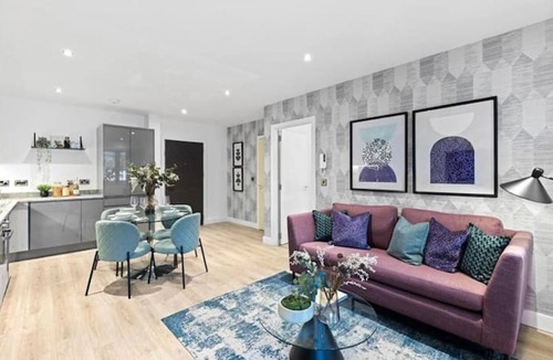 Barnt Green Apartment | Luxury Modern, One bedroom Flat