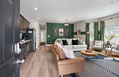 Murfreesboro Apartment | Luxury Modern Stay Central Location Stylish 2-Bedroom Apt