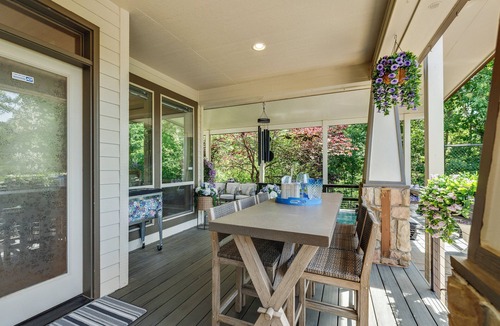 Happy Valley House | Luxury Modern Vacation House