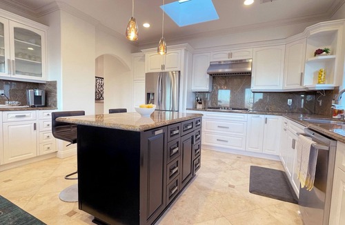 Woodland Hills House | Luxury Modern w/Great LA Views