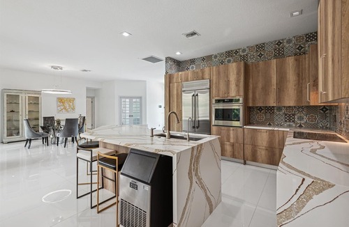 Palm Beach Gardens House | 🏝️ Luxury Modern Waterfront House 💎 Best Location! King Bed Suit!