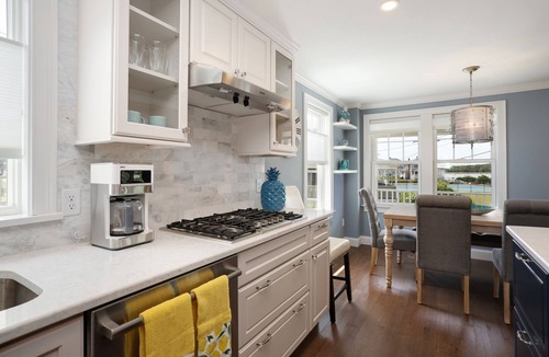 Monument Beach House | Luxury Monument Beach Villa/Short term rentals