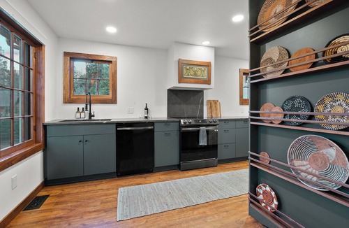 Cascade-Chipita Park House | Luxury Mountain Cabin with Large Deck, Hot Tub, Fire Pit, Forest & Peak Retreats