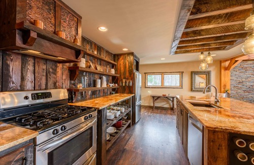 Banner Elk Cottage | Luxury Mountain Cabin with Views