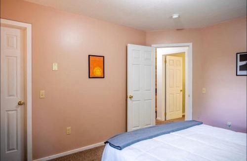 Hot Springs House | Luxury Mountain Cabin with Private Waterfall, Game Room, Scenic Views and Hiking Trails