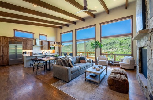 Silverthorne House | Luxury Mountain Home, Resort Amenities @ Summit Sky Ranch