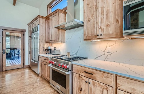 Silverthorne House | Luxury Mountain Home, Resort Amenities @ Summit Sky Ranch