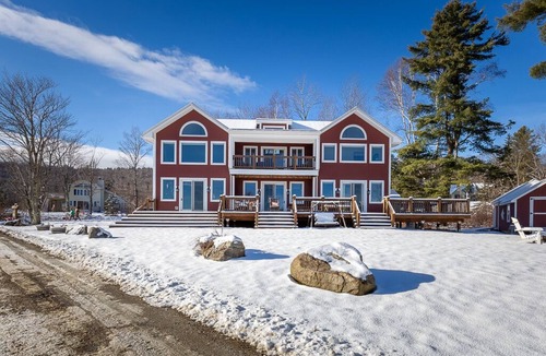 Chittenden House | Luxury Mountain Home with Hot Tub, Sauna & Views — Walk to Mountain Top Inn