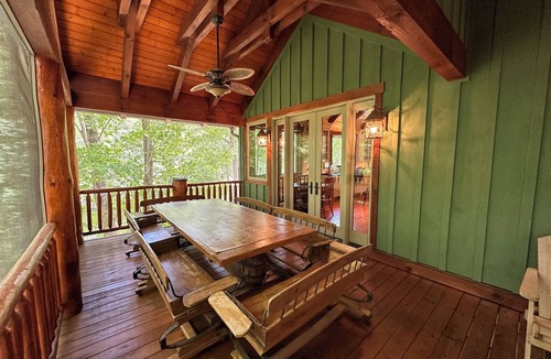 Glenville House | Luxury Mountain Retreat: views, fire pit, and creek