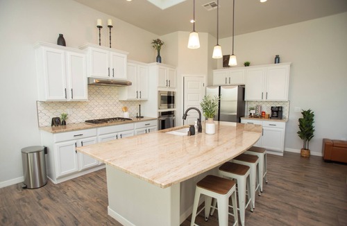 Las Cruces House | Luxury Mountain-View Retreat