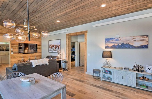 Alpine House | Luxury Mountainside Chalet with Stunning Views