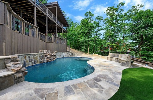 Broken Bow Cabin | Luxury Mountaintop Cabin Pool w/Rock Waterfall Epic Views