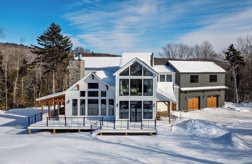 West Dover House | Luxury Mountaintop Home with Sweeping 360 views!