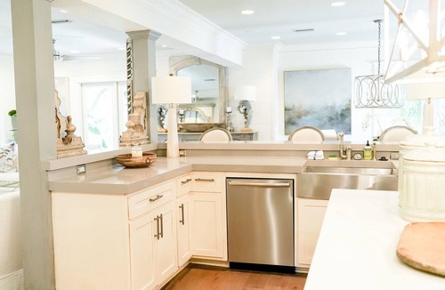 King City House | Luxury Multi-Level Home Near Pier Village