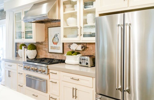 King City House | Luxury Multi-Level Home Near Pier Village