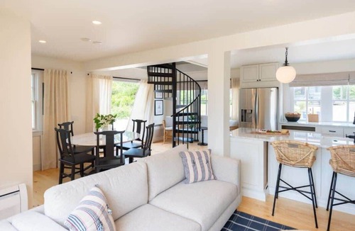 Nantucket House | Luxury Nantucket Getaway | Hot Tub