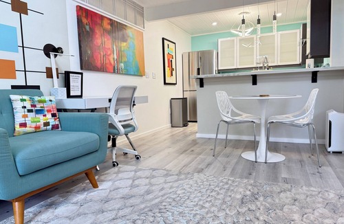 San Rafael Apartment | Luxury Napa Retreat – Mid-Century Style, Quiet & Prime Location