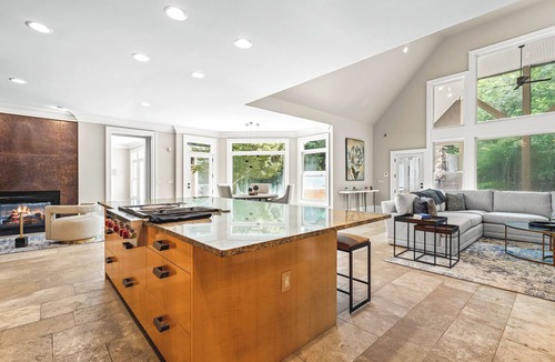 Chapel Hill House | Luxury near UNC - 5 King Suites, Pool, Game Room, Spacious