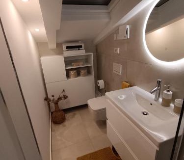 Brulo Apartment | Luxury New Blue moon