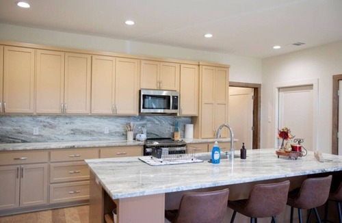 College Station House | Luxury New Build - 7 Beds!