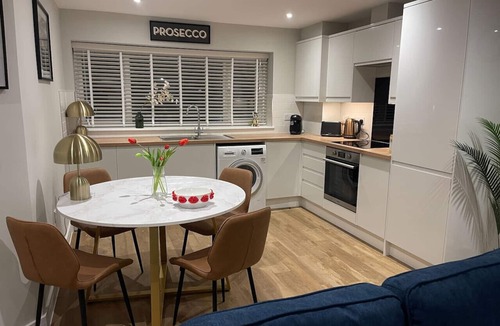 Arbury House | Luxury new-build house nr Science & Business parks