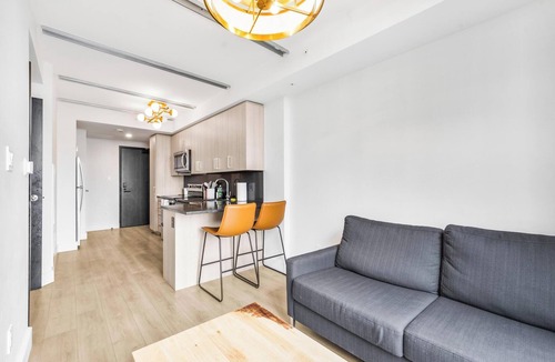 Waterloo House | Luxury New Condo+HighRise Building+2BD+2TV+Laundry