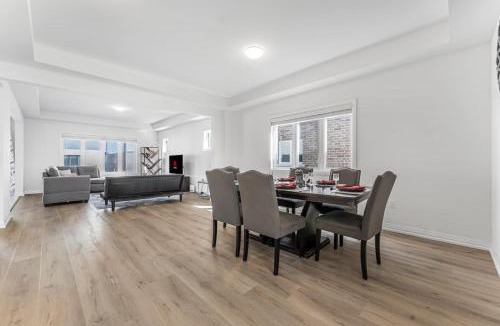 Fonthill House | Luxury New Home By Niagara Fall