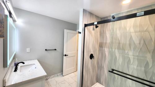 Arlington House | Luxury New House 6B4B