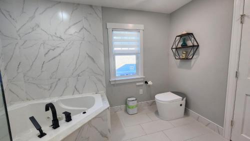 Arlington House | Luxury New House 6B4B