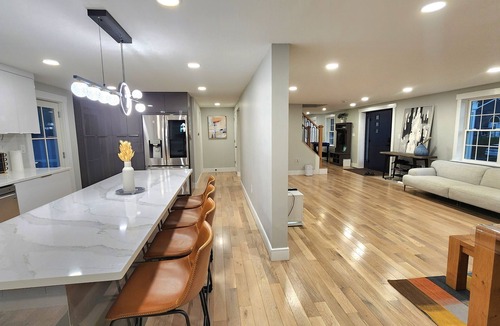 Arlington House | Luxury New House in Arlington with free parking