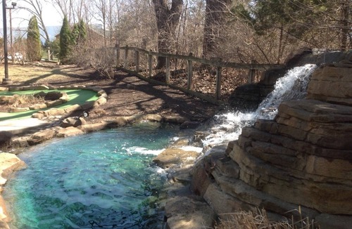 Utica Cabin | Luxury Newly Built Cabin across from Starved Rock golf,boat,hike,sleeps 12 WiFi