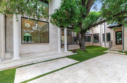 North Dallas House | Luxury North Dallas Retreat – Upscale Stay Near World Cup Venues