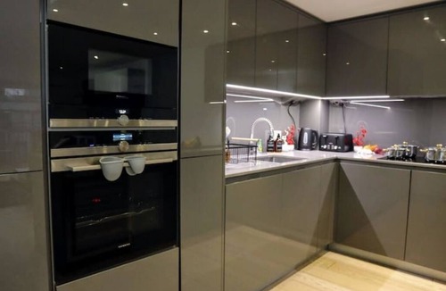 Whittington Apartment | Luxury North London Haven