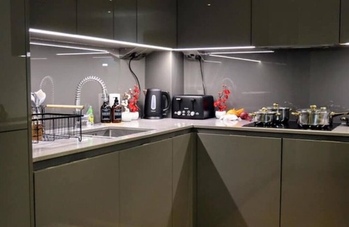 Whittington Apartment | Luxury North London Haven