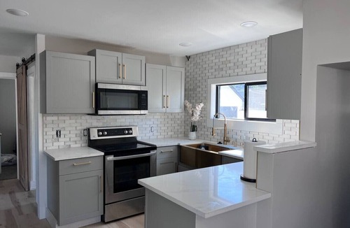 Northeast South Bend House | Luxury Notre Dame Home w/Hot Tub, Fire Pit & Game Day Location