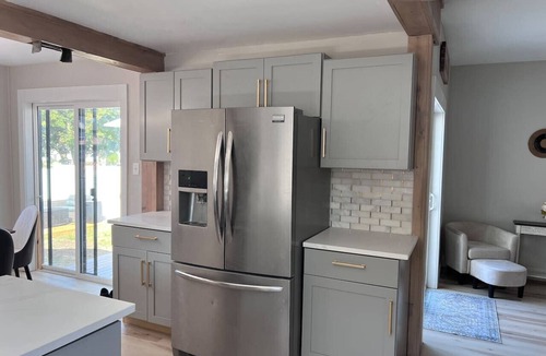 Northeast South Bend House | Luxury Notre Dame Home w/Hot Tub, Fire Pit & Game Day Location