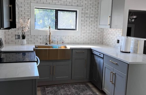 Northeast South Bend House | Luxury Notre Dame Home w/Hot Tub, Fire Pit & Game Day Location