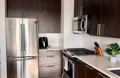 Queens Apartment | Luxury NYC Studio Getaway with Amazing Views