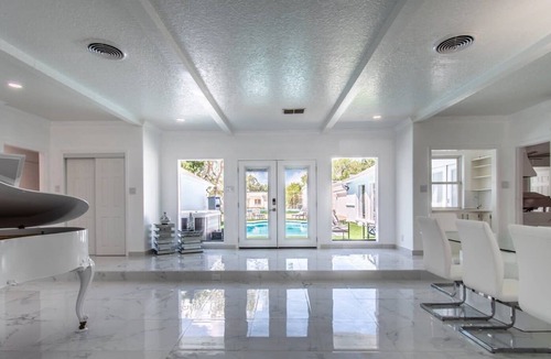 Bay Area House | Luxury Oasis on Ocean Dr Combined Estate Retreat