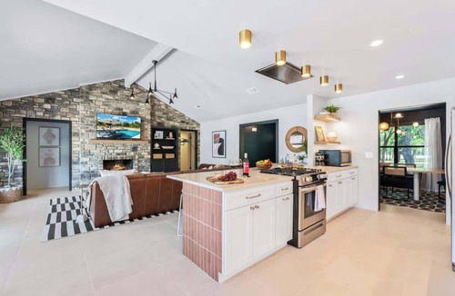 Manor House | Luxury Oasis: Pool, Hot Tub, Games + Guesthouse