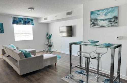 Boynton Beach Apartment | Luxury Oasis Suite