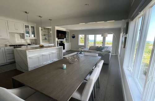 Brewster Villa | Luxury Ocean Edge Resort Beachfront Villa