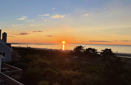 Brewster Villa | Luxury Ocean Edge Resort Beachfront Villa
