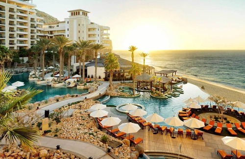 Marina Hotel | Luxury ocean front studio in 5 diamond resort