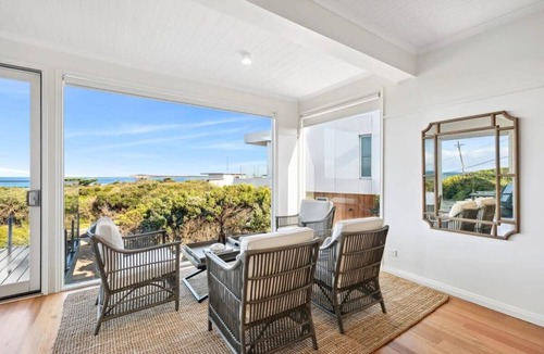 Ocean Grove House | Luxury ocean front holidays, footsteps to beach